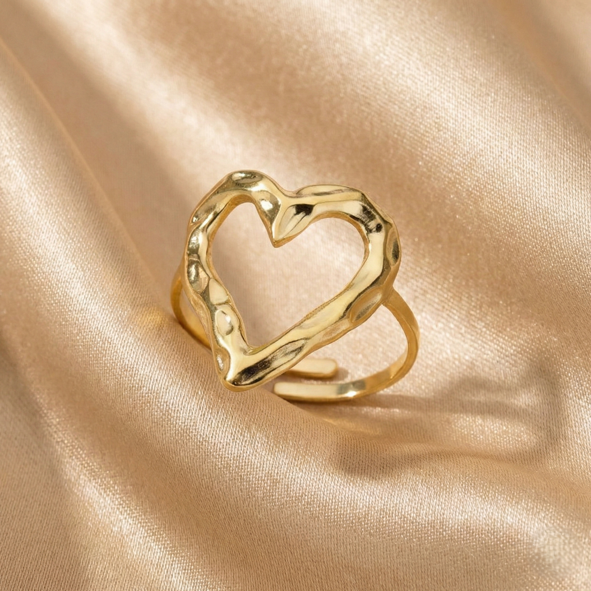 Golden Radiance Hollow Heart Ring