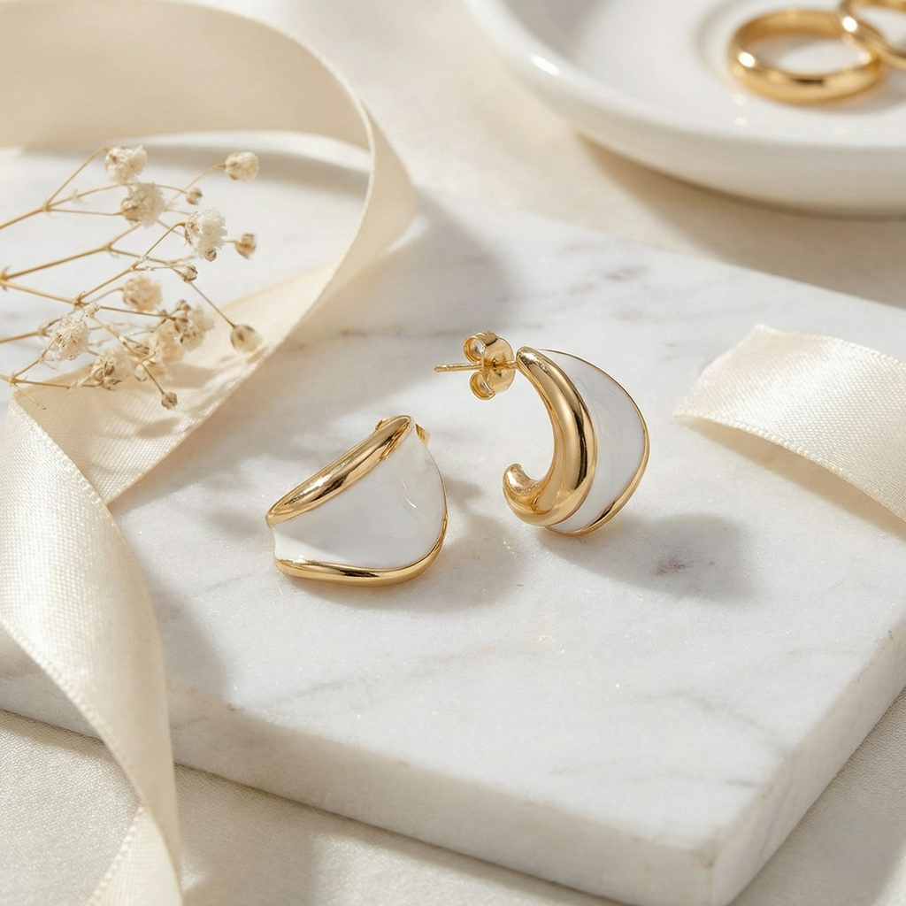 Elegant Ivory Curv Earrings