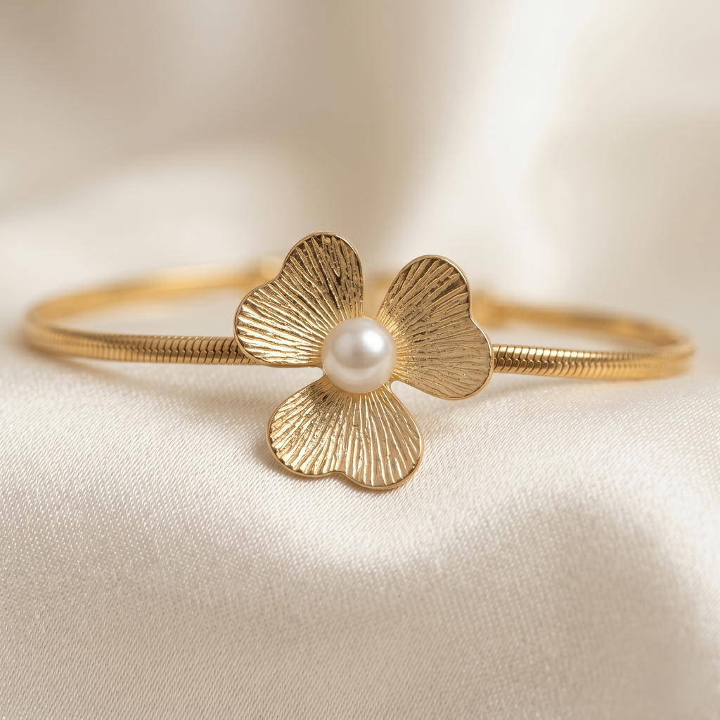 Three Leaf clover pearl chain bracelet