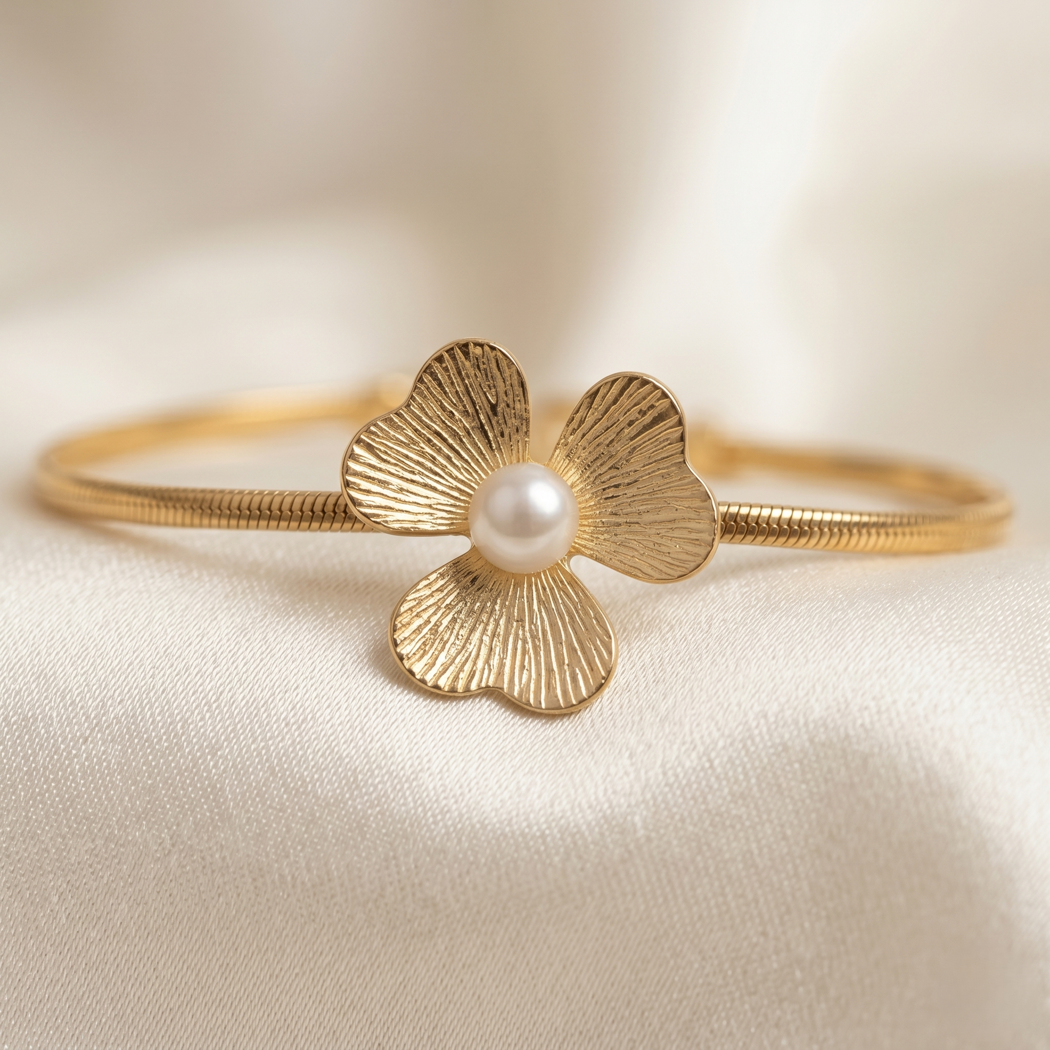 Three Leaf clover pearl chain bracelet